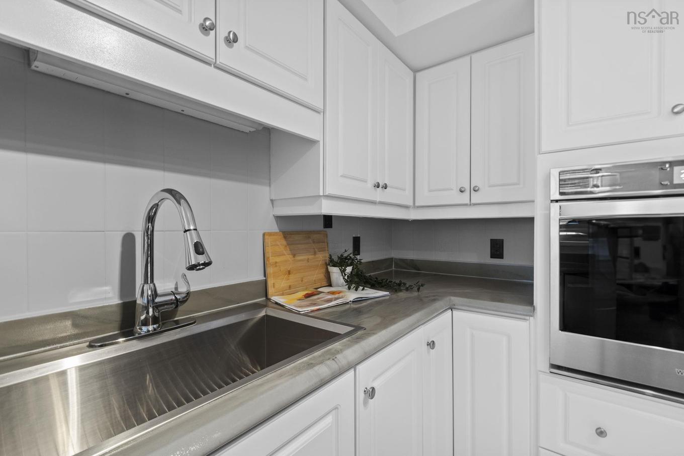 702 1465 Brenton Street, Halifax, NS