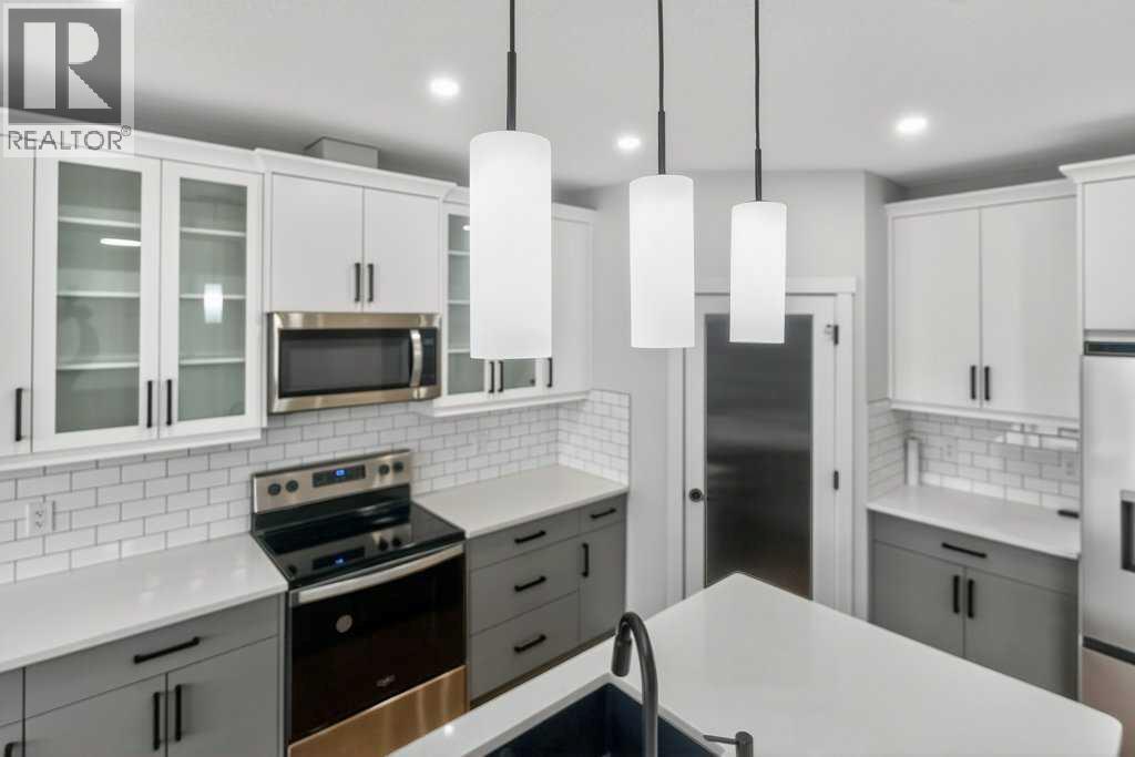 268 Cornerbrook Road Ne, Calgary, AB - Indoor Photo Showing Kitchen With Upgraded Kitchen