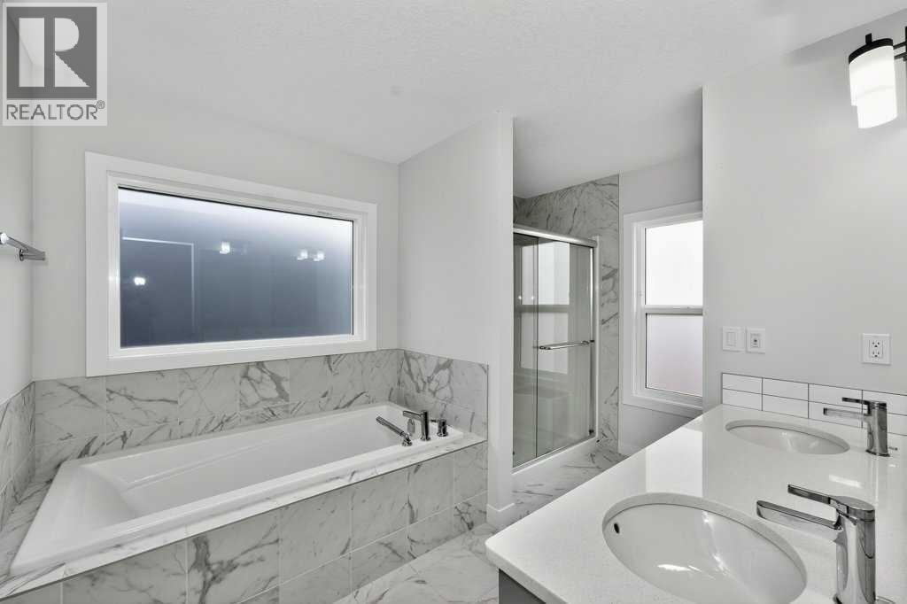 268 Cornerbrook Road Ne, Calgary, AB - Indoor Photo Showing Bathroom