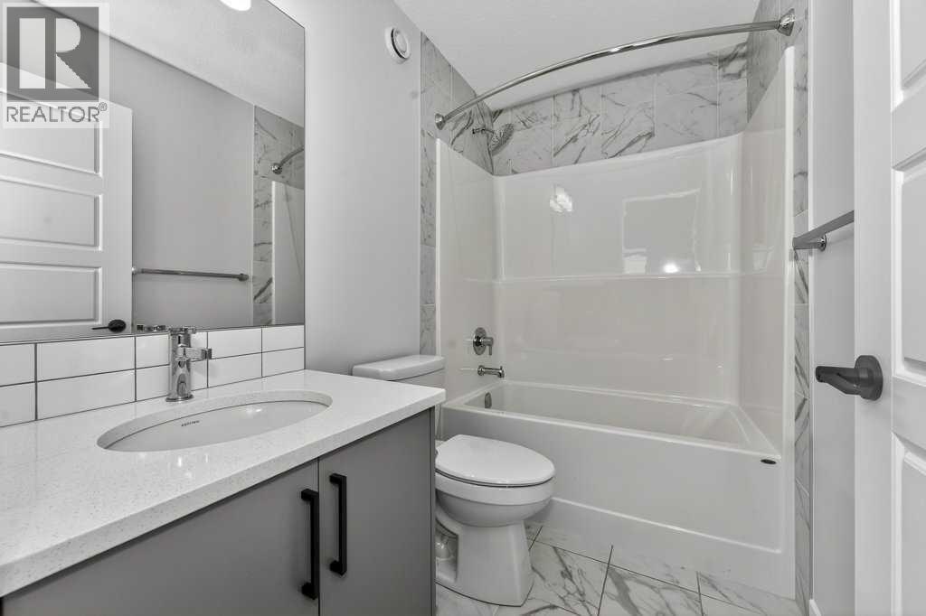 268 Cornerbrook Road Ne, Calgary, AB - Indoor Photo Showing Bathroom