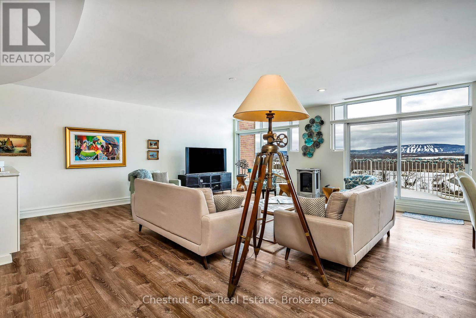 Spacious open floor plan living w/views to Osler - 1001 - 24 Ramblings Way, Collingwood, ON - Indoor Photo Showing Other Room