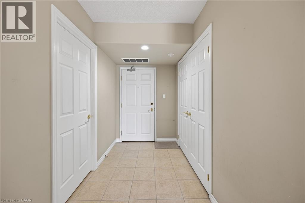 908 Mohawk Road E Unit# 308, Hamilton, ON - Indoor Photo Showing Other Room