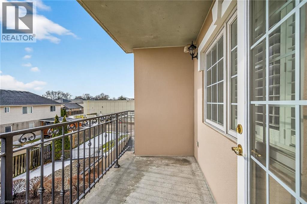 South facing - 908 Mohawk Road E Unit# 308, Hamilton, ON - Outdoor With Balcony With Exterior