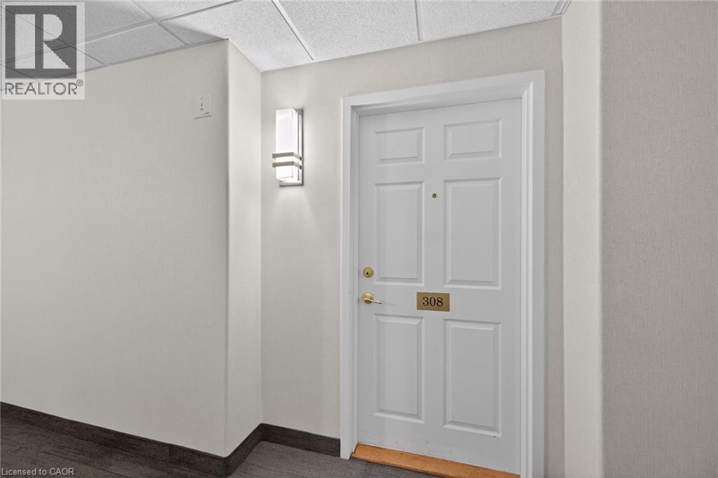 908 Mohawk Road E Unit# 308, Hamilton, ON - Indoor Photo Showing Other Room