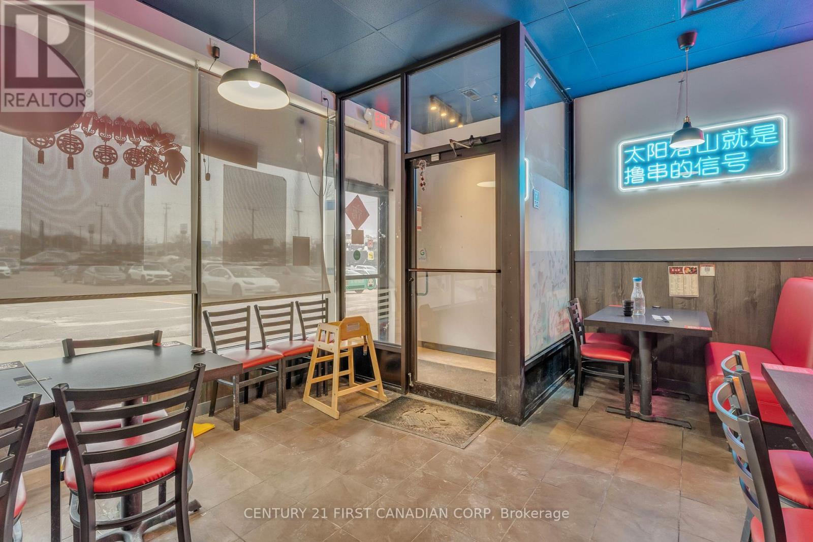 #4C - 611 Wonderland Road N, London North (North N), ON