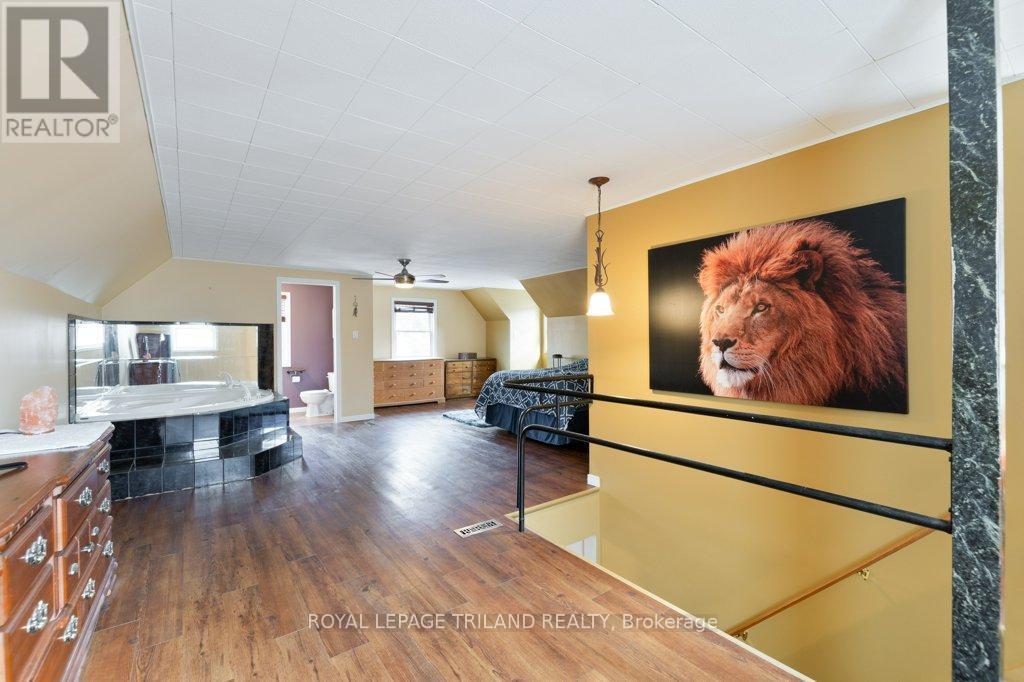 40 St George Street, St. Thomas, ON - Indoor Photo Showing Other Room