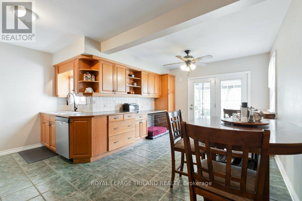 40 St George Street, St. Thomas, ON - Indoor