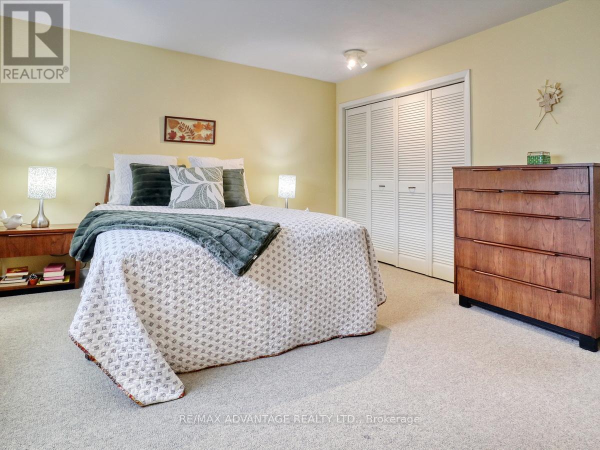 17248 Wyton Drive, Thames Centre, ON - Indoor Photo Showing Bedroom