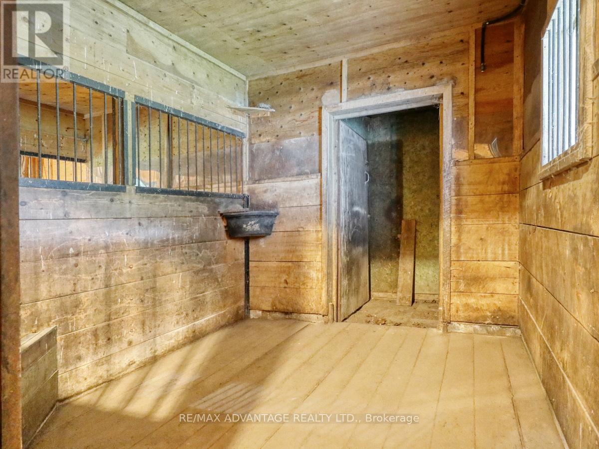 17248 Wyton Drive, Thames Centre, ON - Photo Showing Other Room