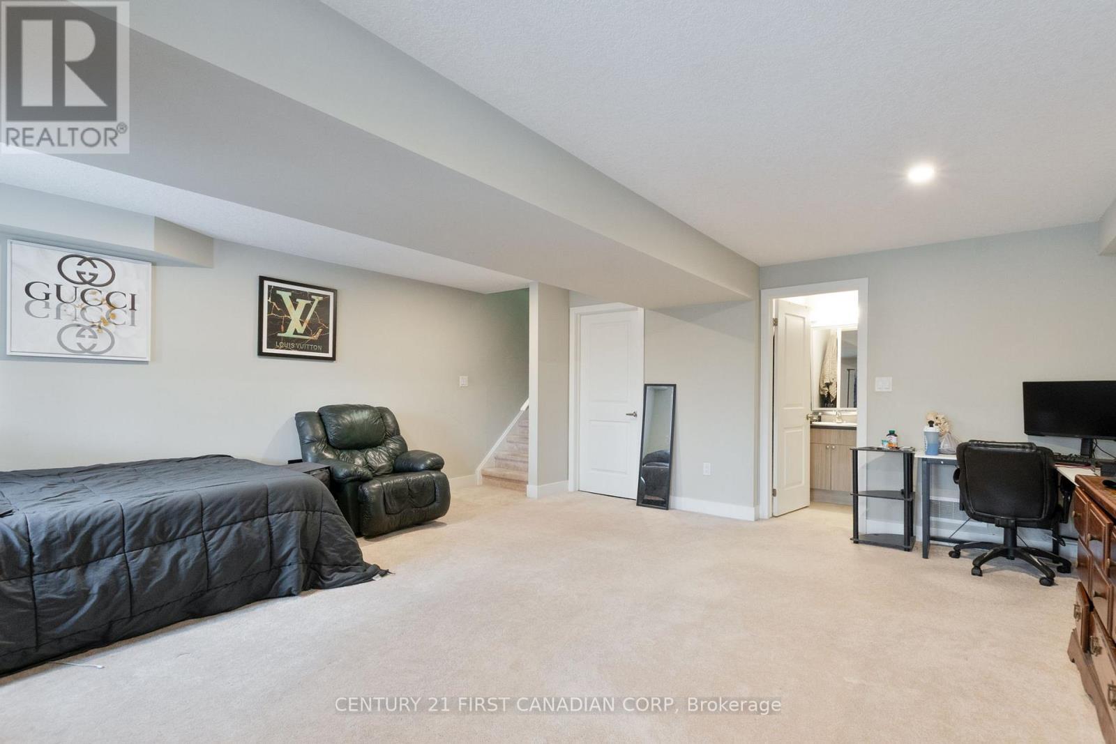 66 - 177 Edgevalley Road, London East (East D), ON - Indoor Photo Showing Bedroom