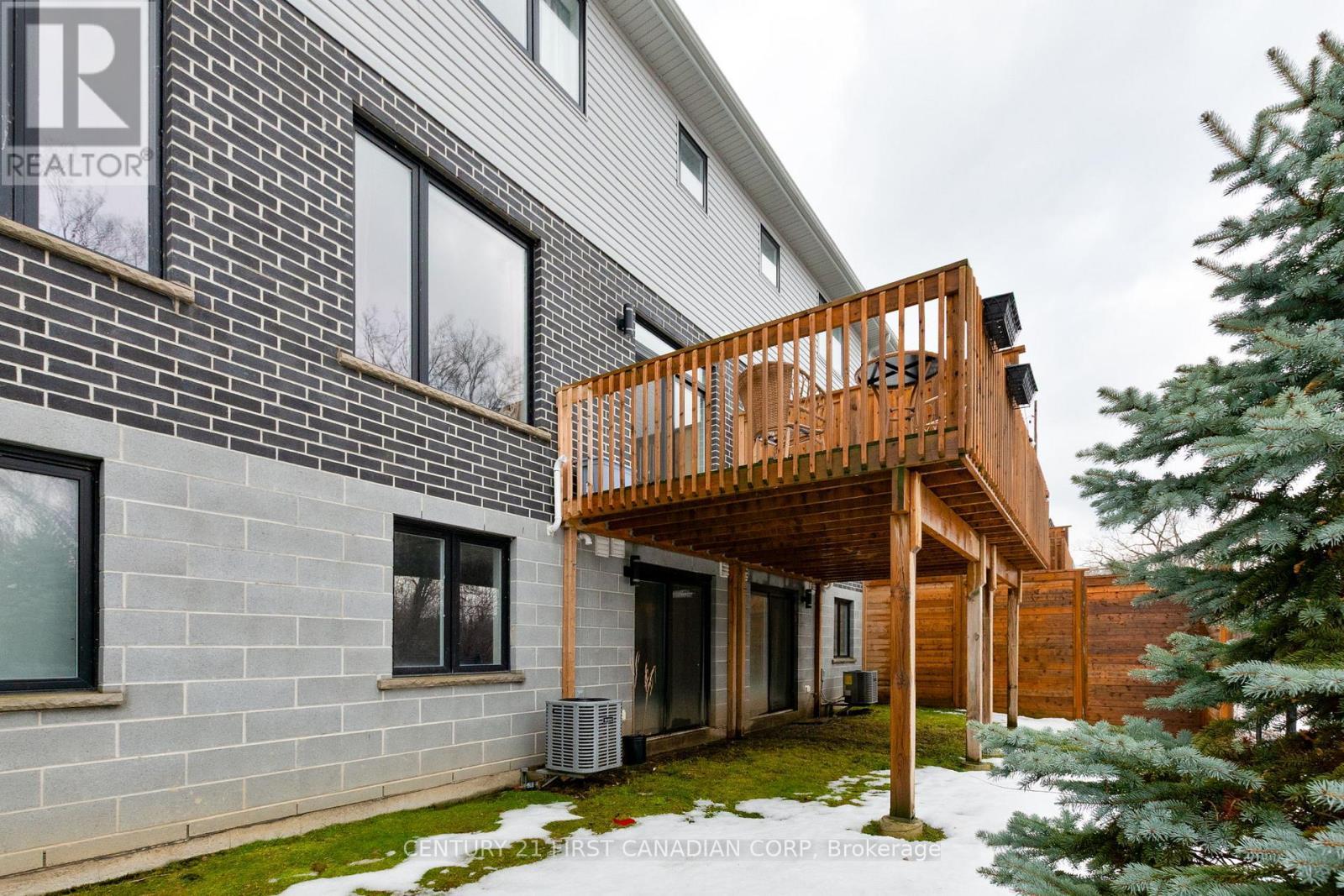 66 - 177 Edgevalley Road, London East (East D), ON - Outdoor