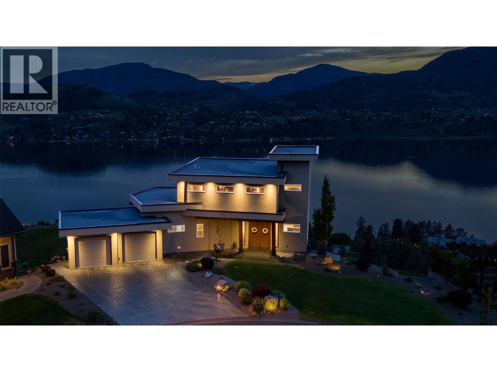 174 Vintage Boulevard, Okanagan Falls, BC - Outdoor With Body Of Water