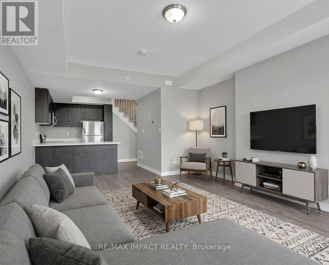 204 - 1555 Kingston Road, Pickering (Town Centre), ON - Indoor Photo Showing Living Room