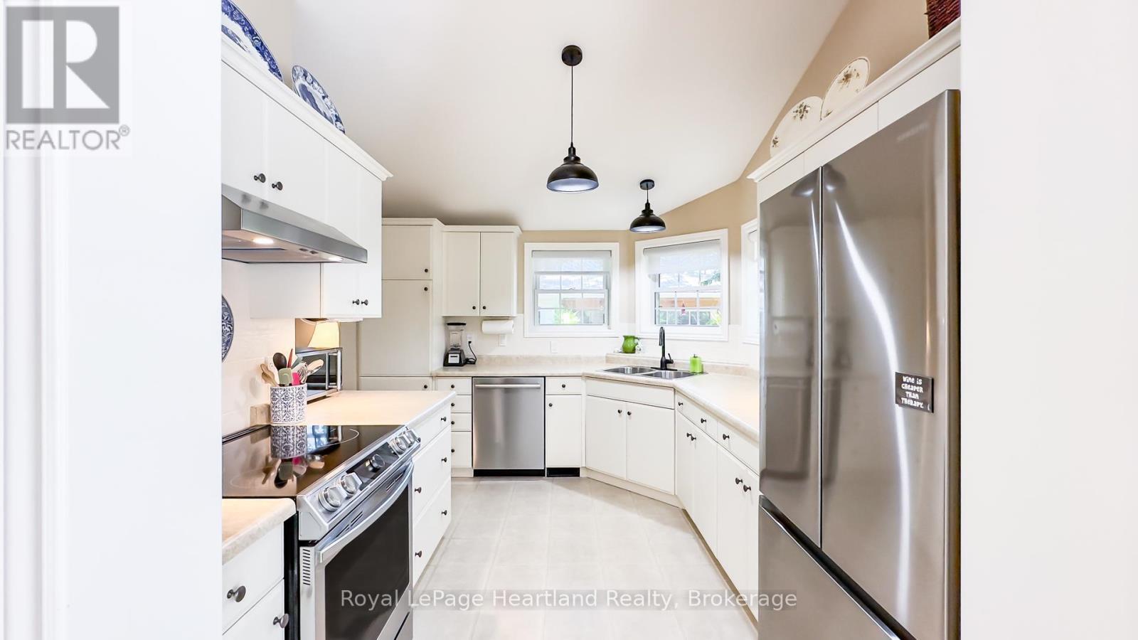 7 Cree Lane, Ashfield-Colborne-Wawanosh (Colborne Twp), ON - Indoor Photo Showing Kitchen With Stainless Steel Kitchen With Double Sink