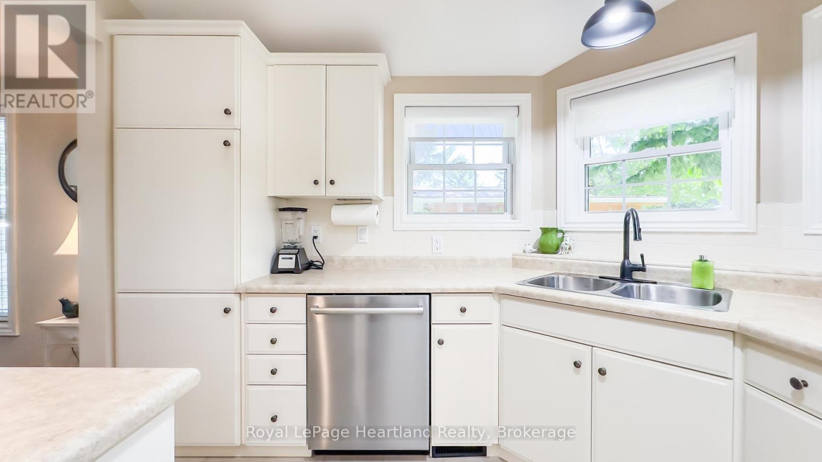 7 Cree Lane, Ashfield-Colborne-Wawanosh (Colborne Twp), ON - Indoor Photo Showing Kitchen With Double Sink