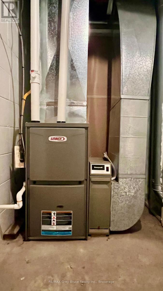 1069 7Th Avenue, Hanover, ON