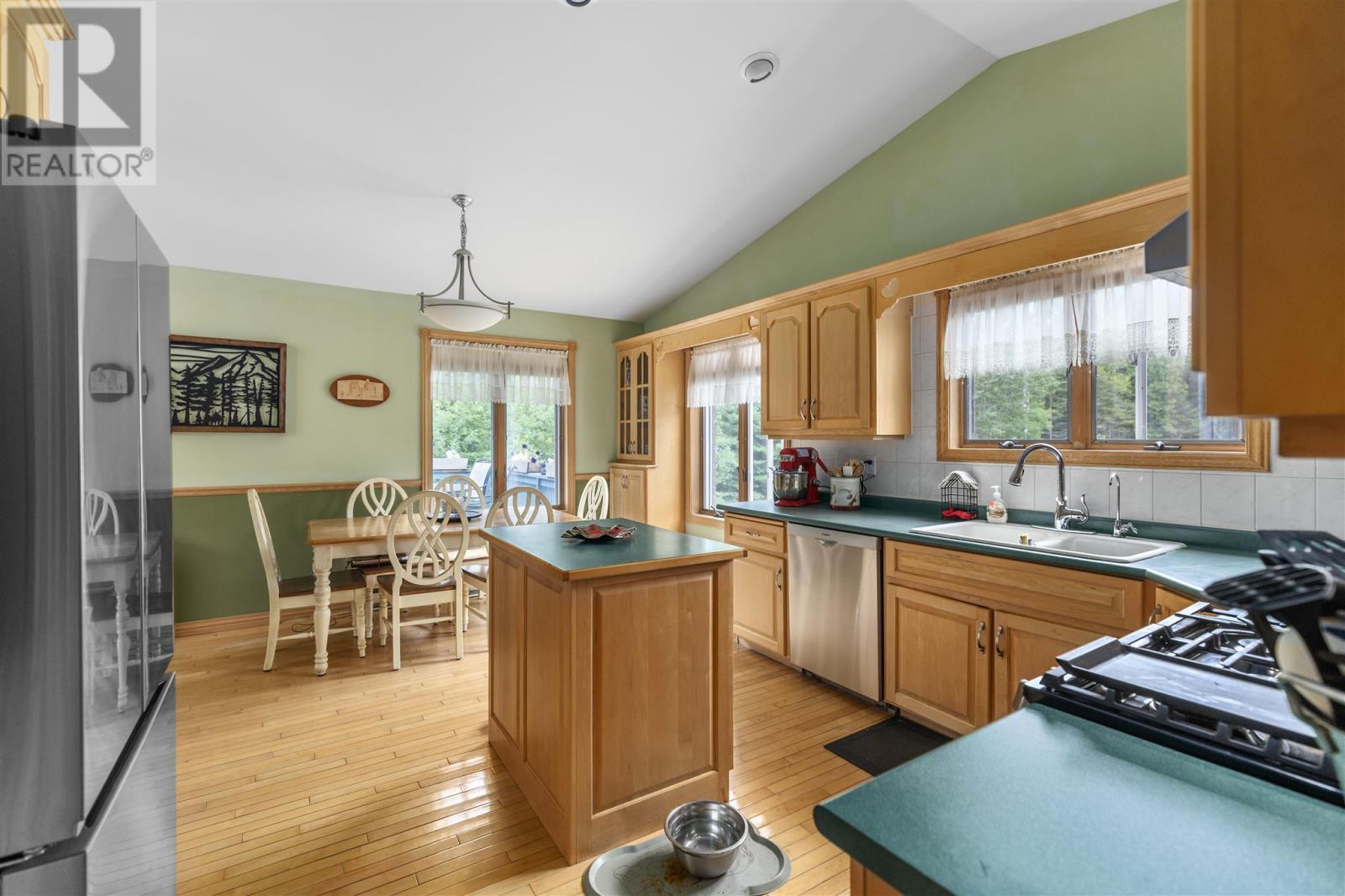 3804 Hamilton Dr, Hilton Beach, ON - Indoor Photo Showing Kitchen