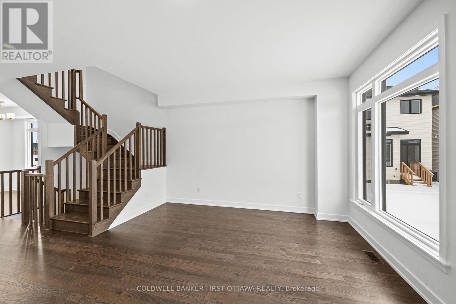 461 Shuttleworth Drive, Ottawa, ON - Indoor Photo Showing Other Room