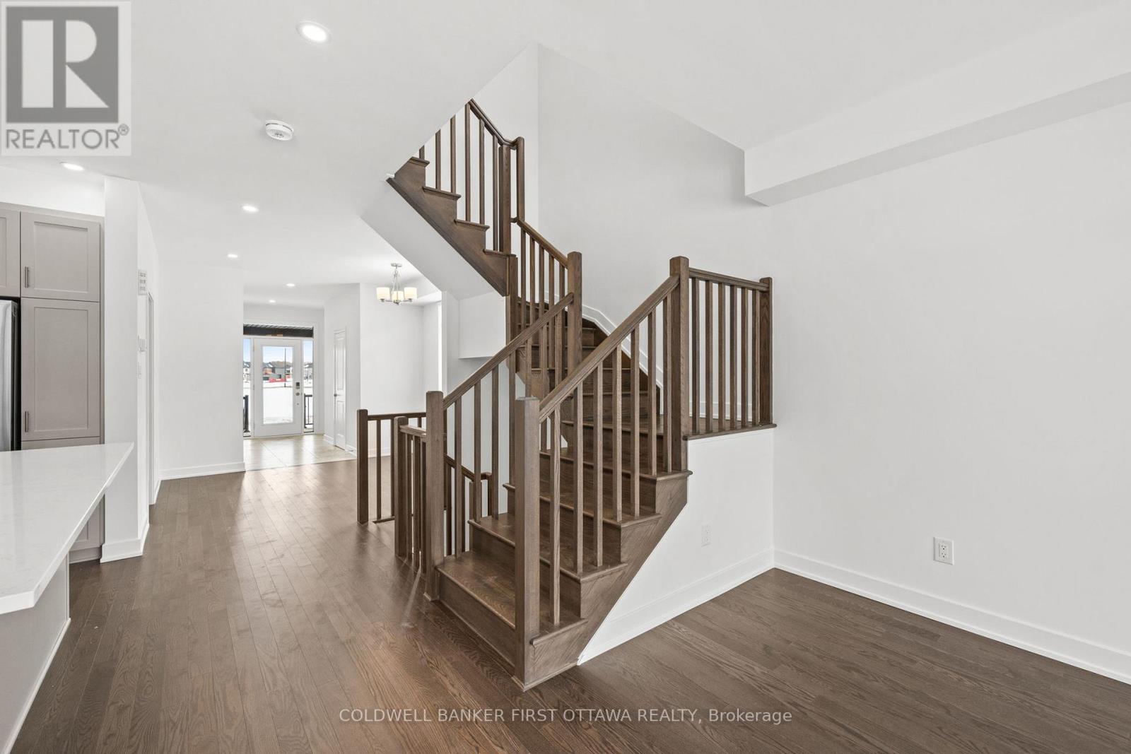 461 Shuttleworth Drive, Ottawa, ON - Indoor Photo Showing Other Room