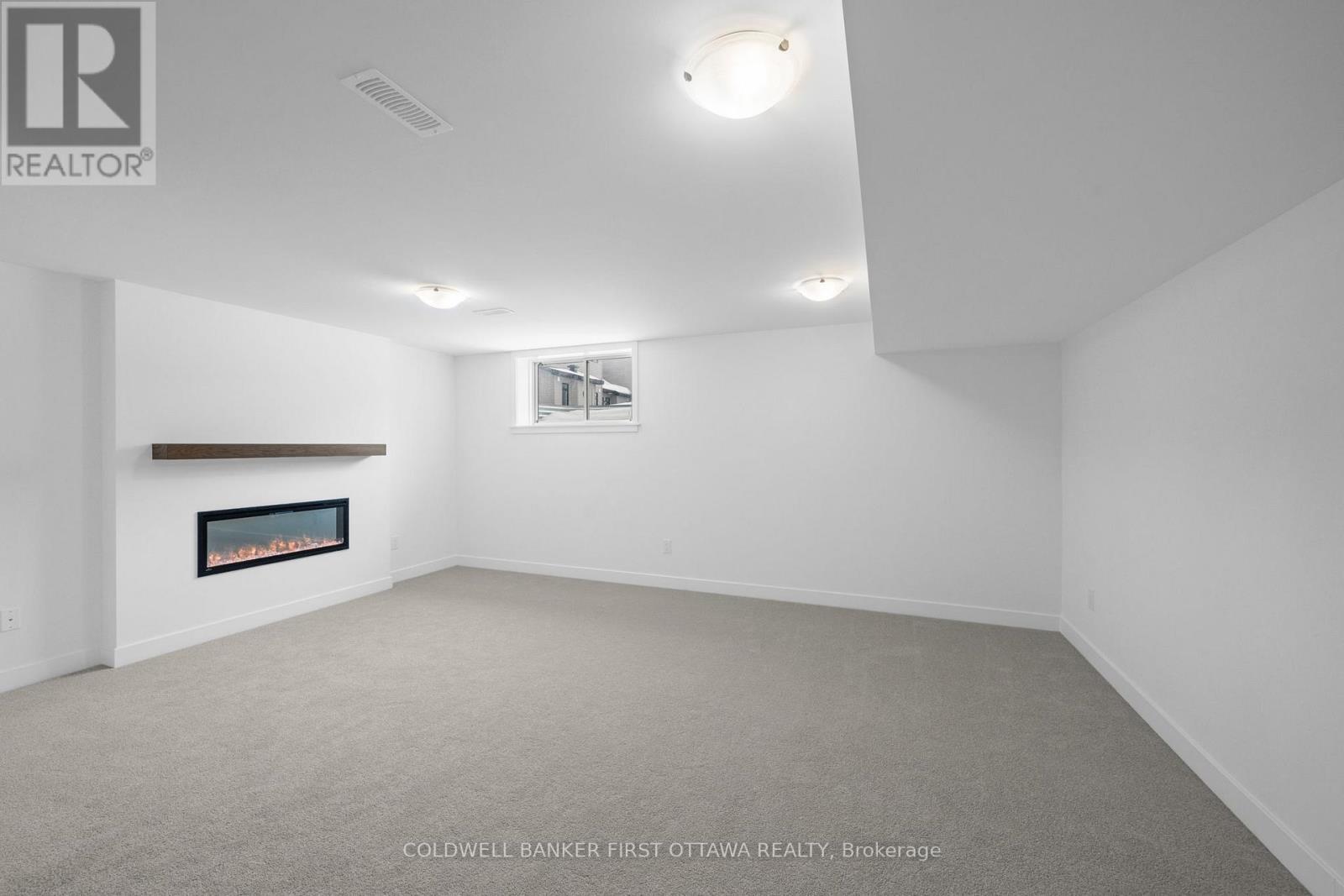 461 Shuttleworth Drive, Ottawa, ON - Indoor Photo Showing Other Room