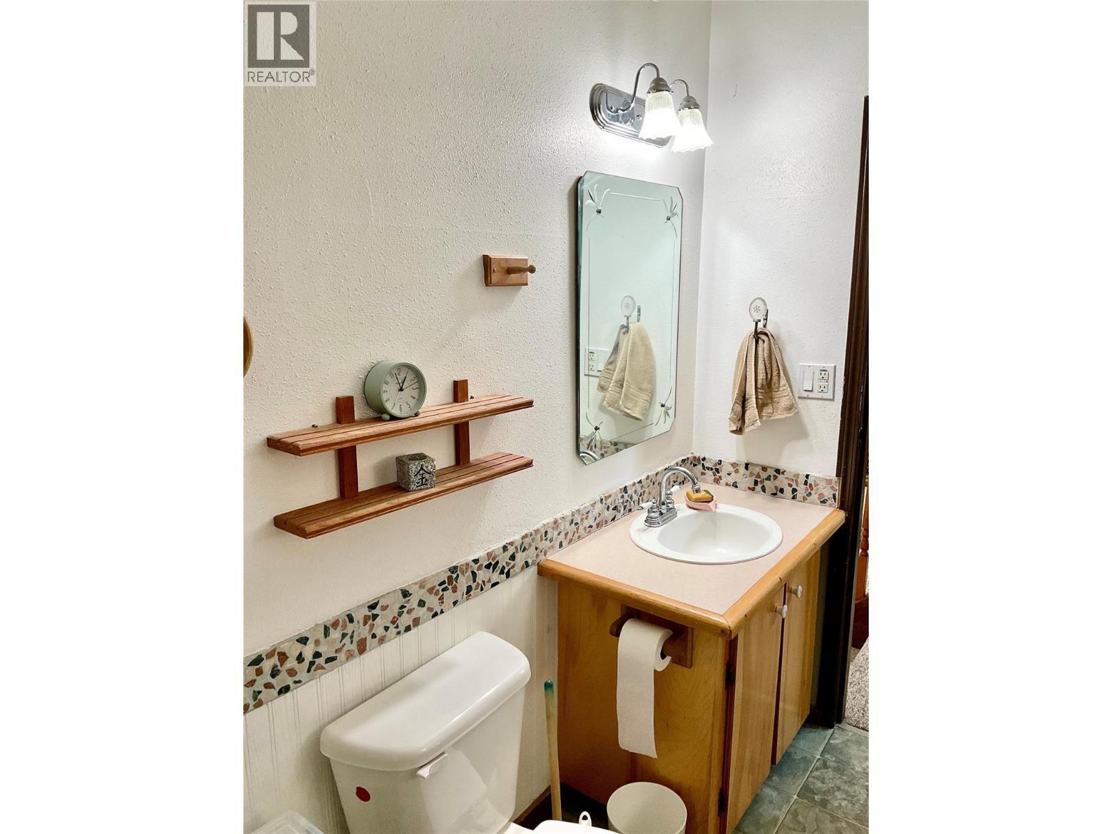 601 Government Avenue N, Greenwood, BC - Indoor Photo Showing Bathroom