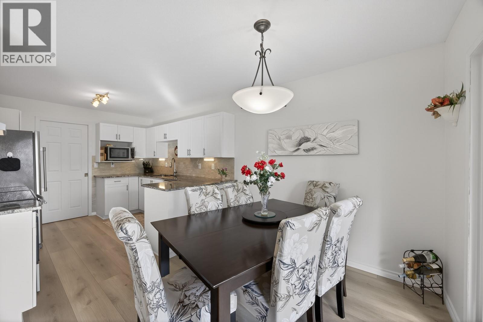 4630 Ponderosa Drive Unit# 112, Peachland, BC - Indoor Photo Showing Dining Room