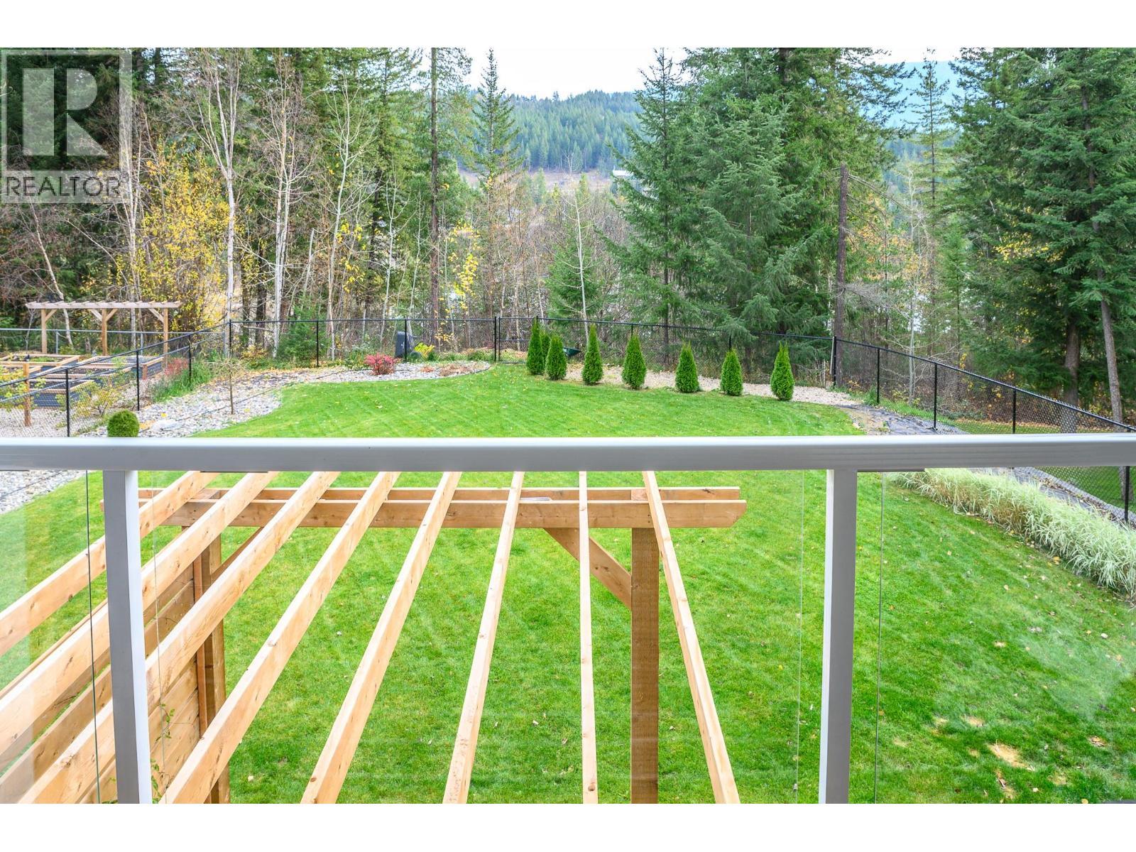 2741 Golf Course Drive, Blind Bay, BC - Outdoor