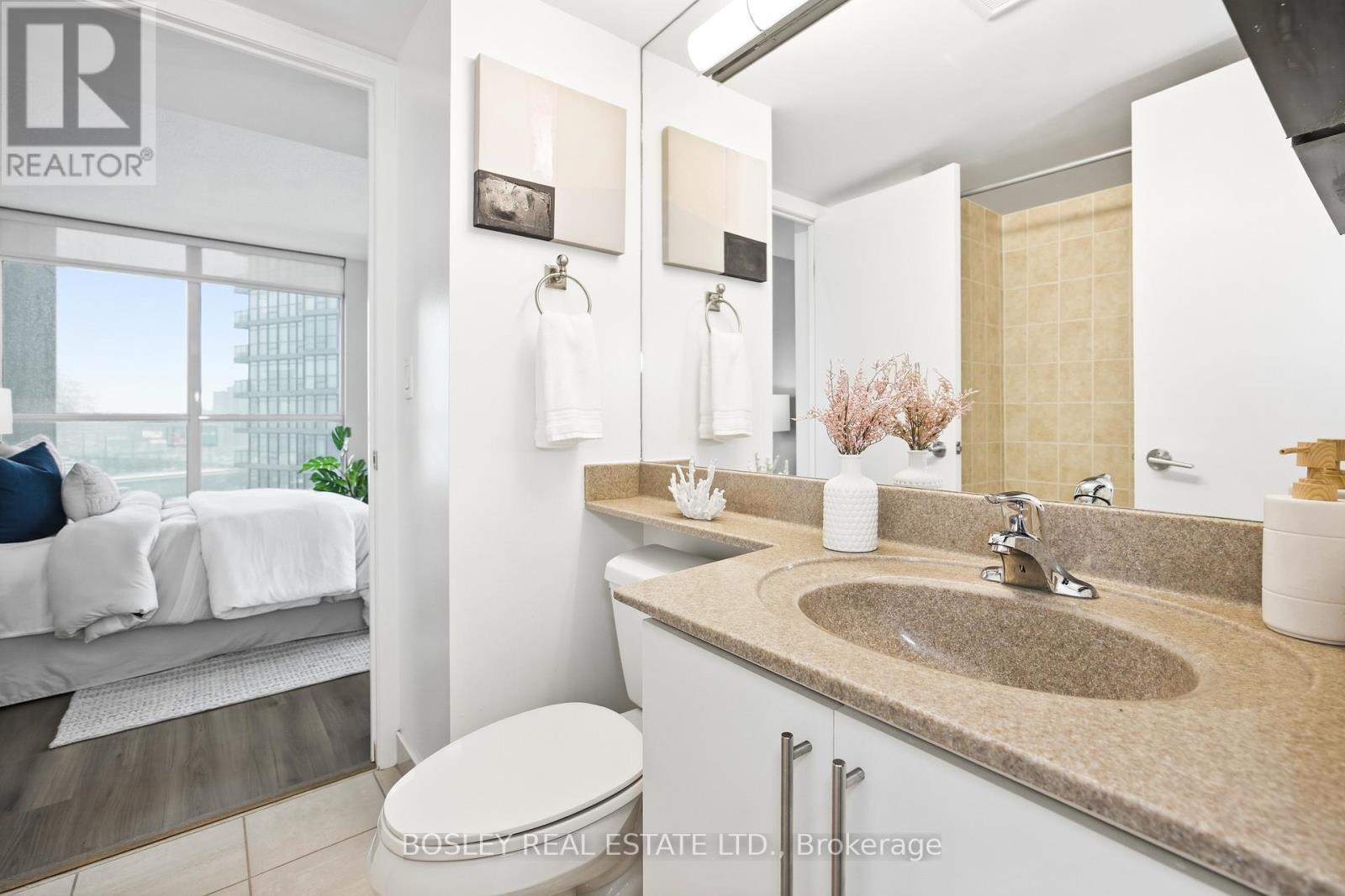 1602 - 219 Fort York Boulevard, Toronto, ON - Indoor Photo Showing Bathroom