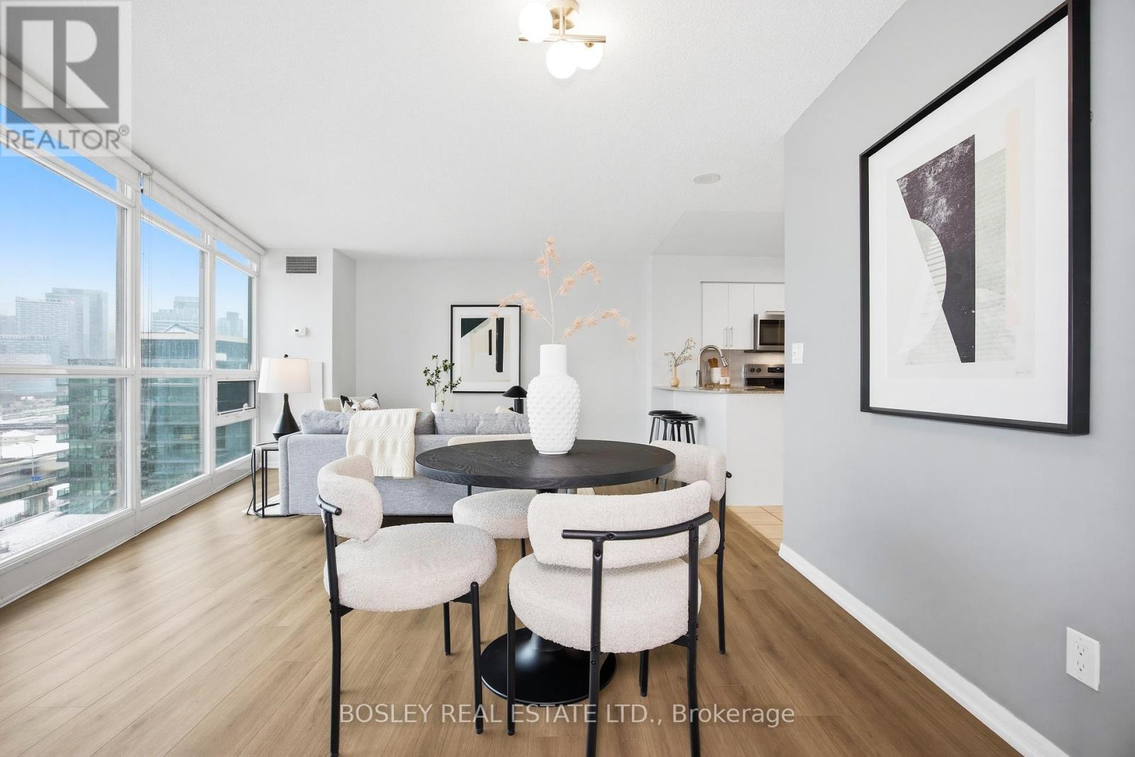1602 - 219 Fort York Boulevard, Toronto, ON - Indoor Photo Showing Dining Room