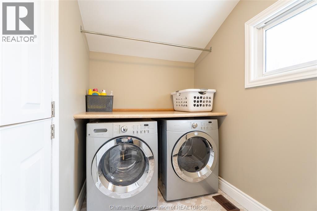 950 North Street, Dresden, ON - Indoor Photo Showing Laundry Room
