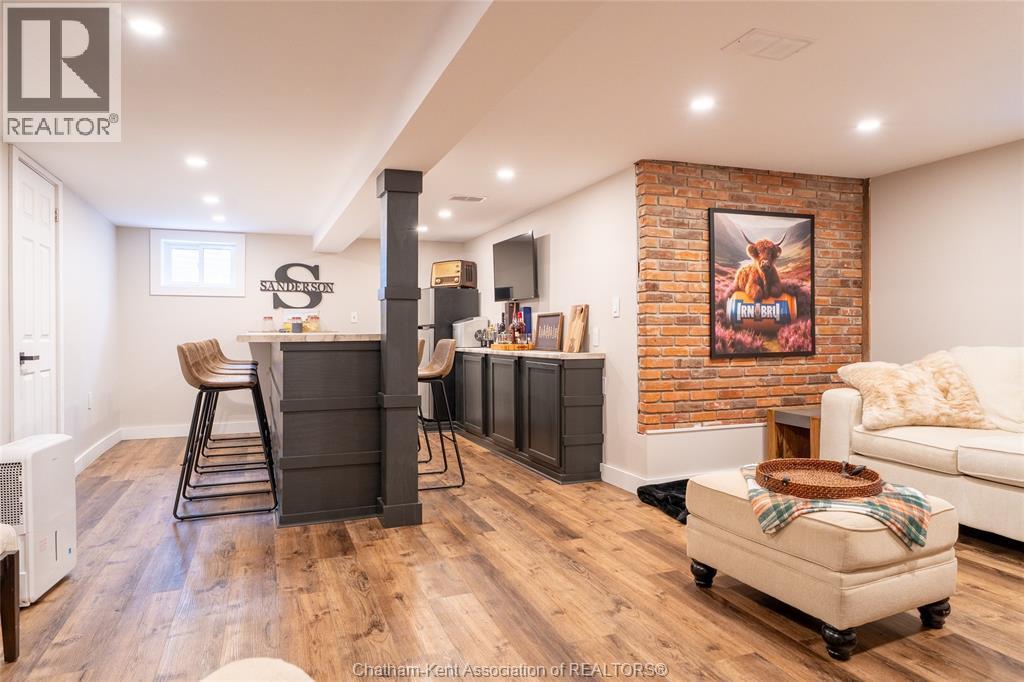 950 North Street, Dresden, ON - Indoor