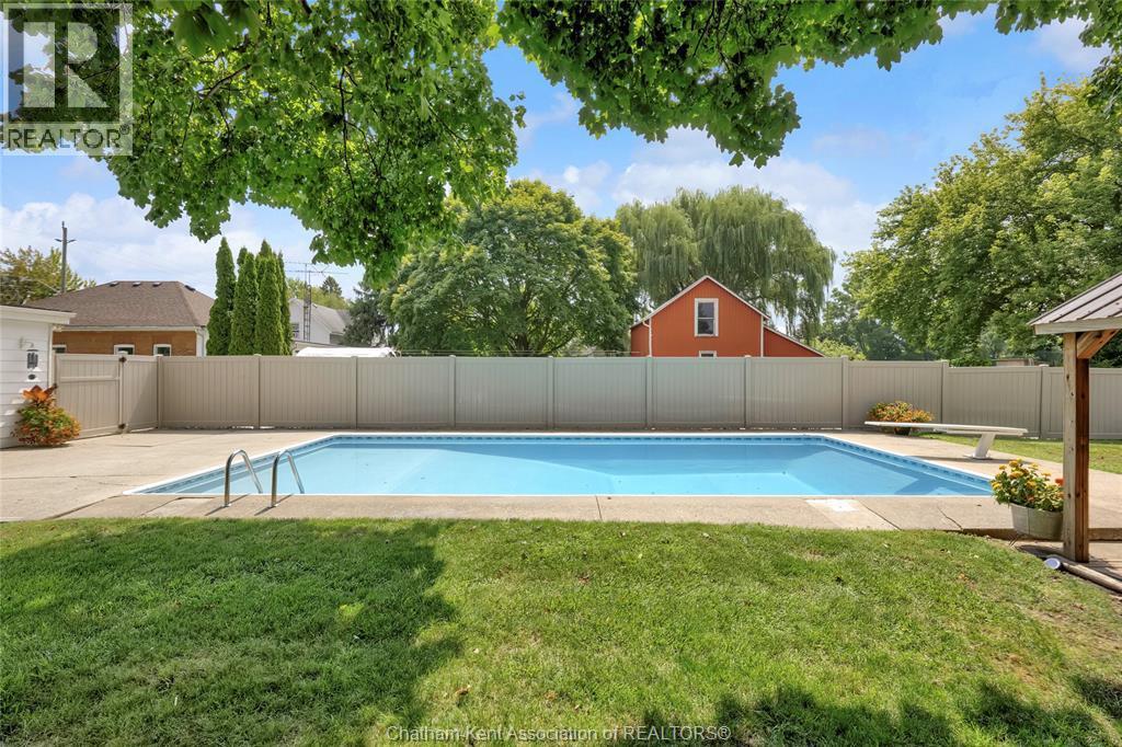 950 North Street, Dresden, ON - Outdoor With In Ground Pool With Backyard