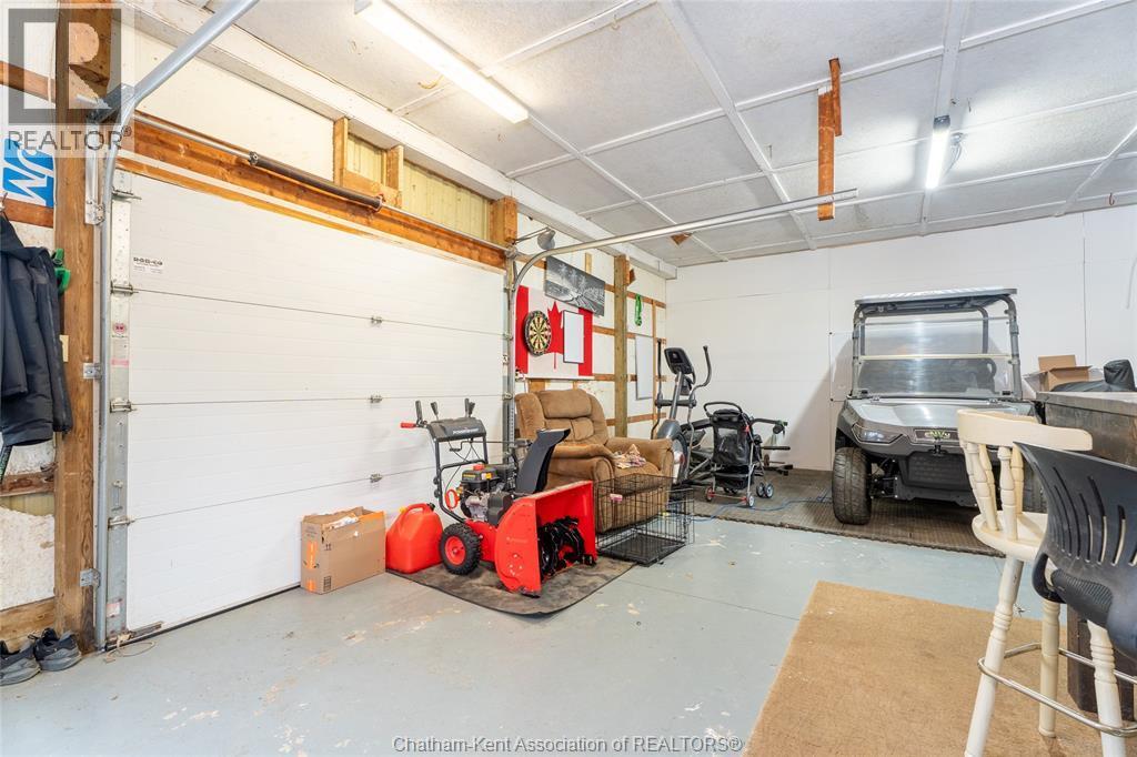 950 North Street, Dresden, ON - Indoor Photo Showing Garage