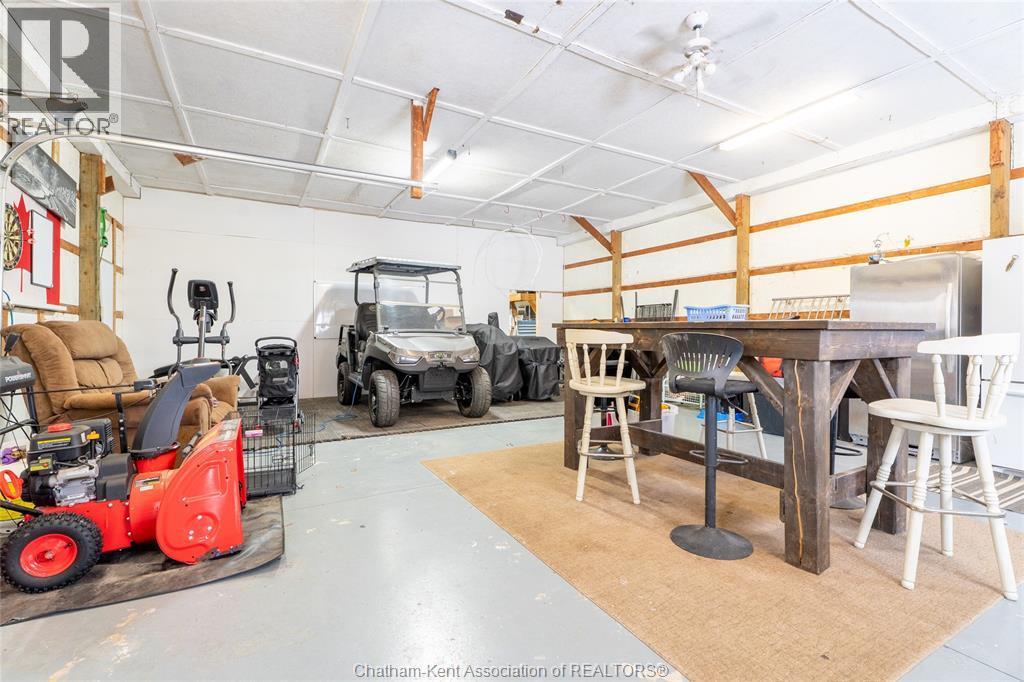 950 North Street, Dresden, ON - Indoor Photo Showing Garage