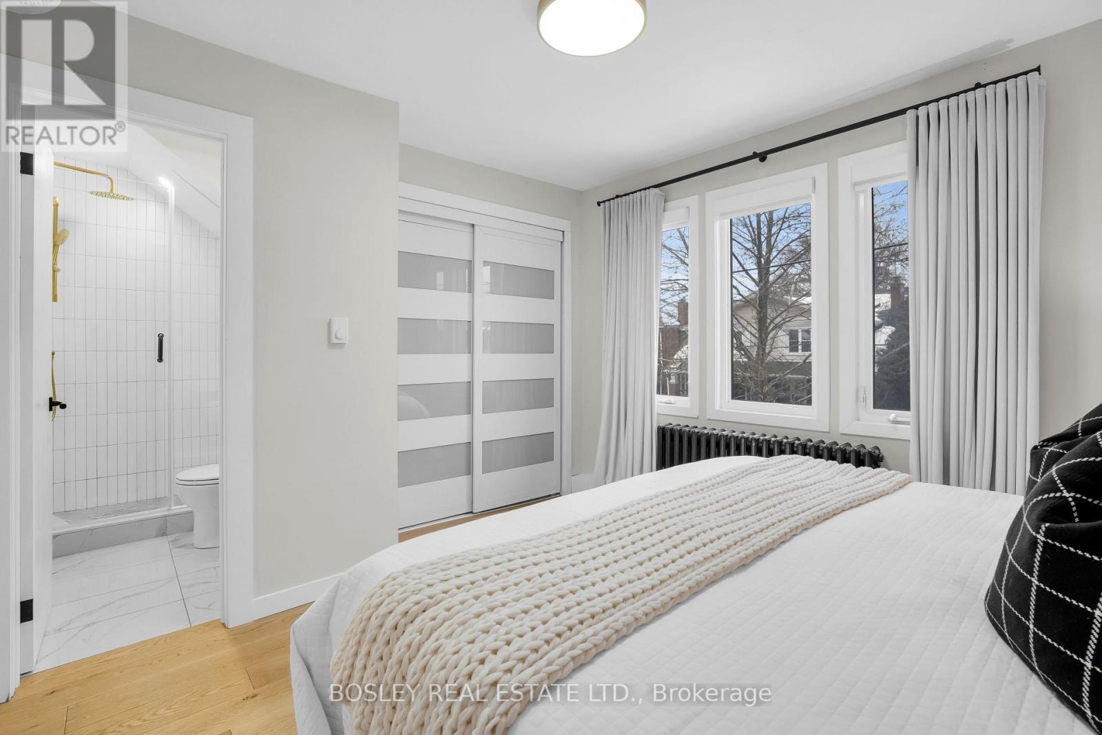 13 Springdale Boulevard, Toronto, ON - Indoor Photo Showing Bedroom
