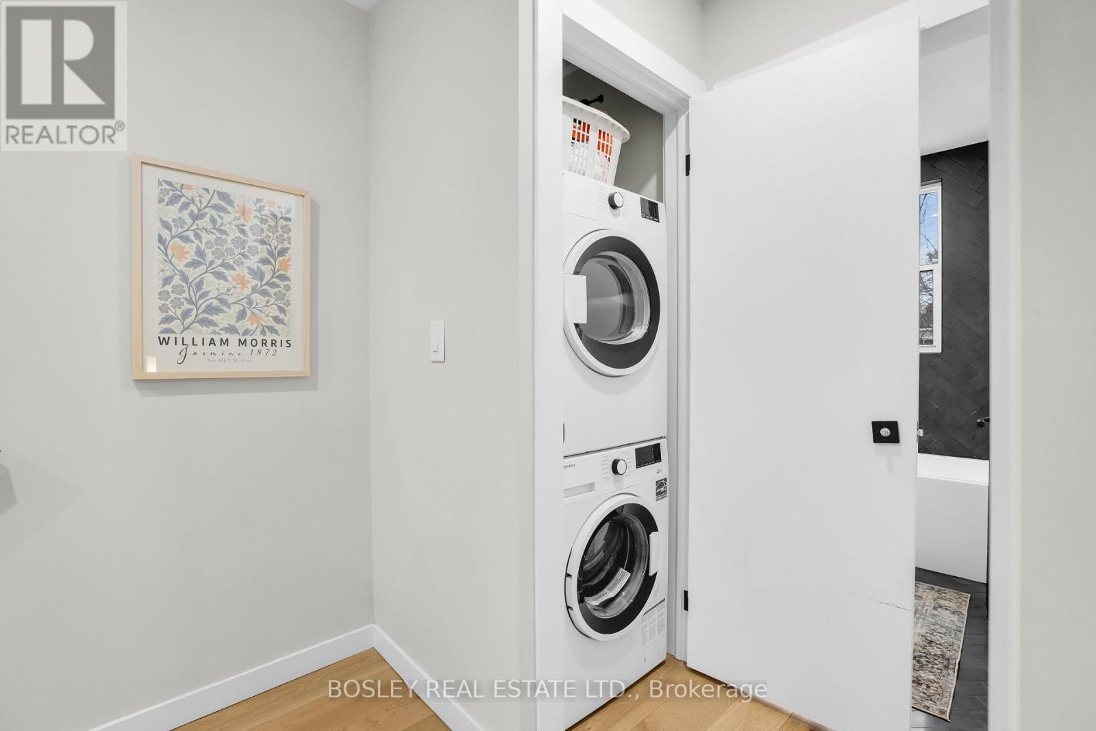 13 Springdale Boulevard, Toronto, ON - Indoor Photo Showing Laundry Room
