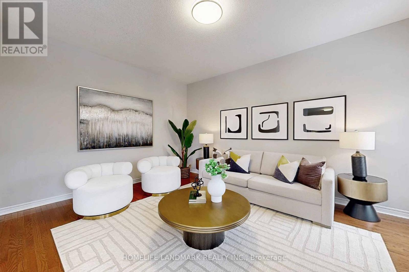 18 Olympus Drive, Richmond Hill, ON - Indoor Photo Showing Living Room