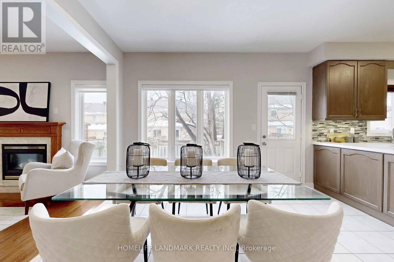 18 Olympus Drive, Richmond Hill, ON - Indoor With Fireplace