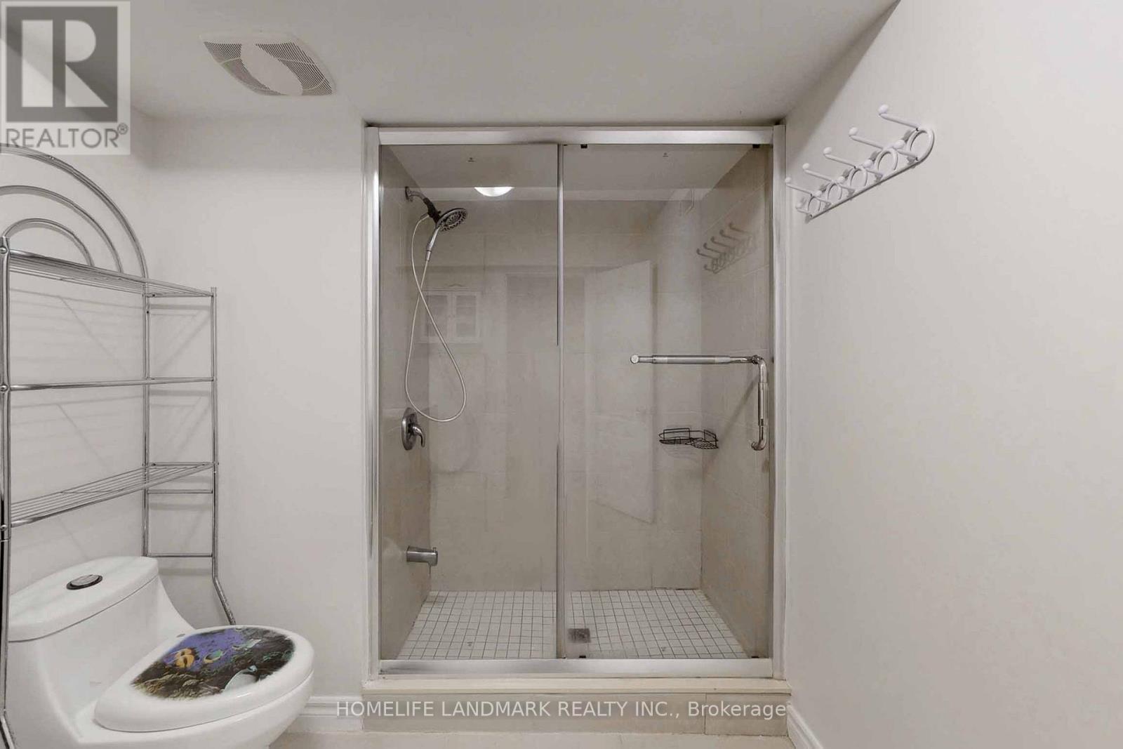 18 Olympus Drive, Richmond Hill, ON - Indoor Photo Showing Bathroom