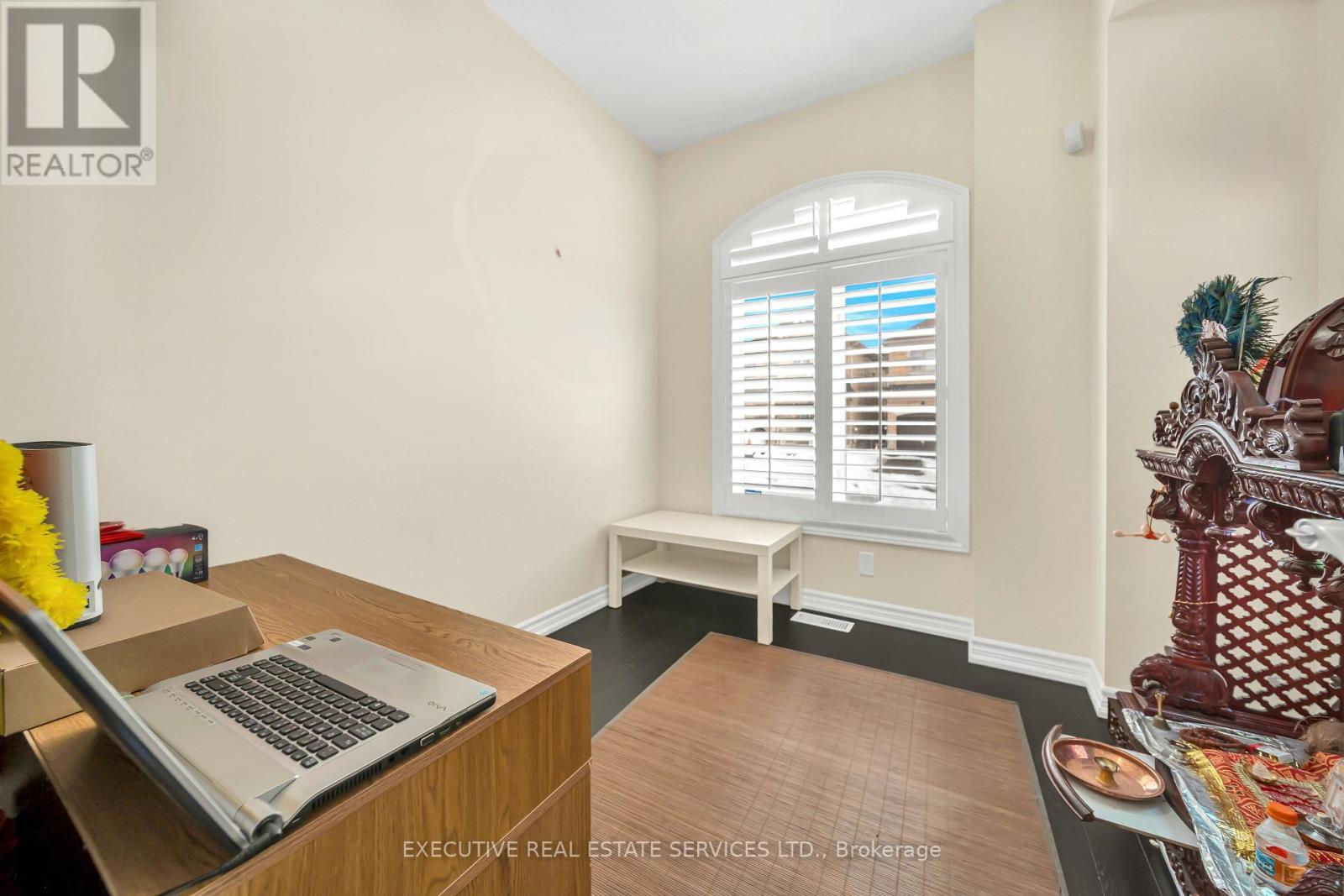 13 Masken Circle, Brampton, ON - Indoor