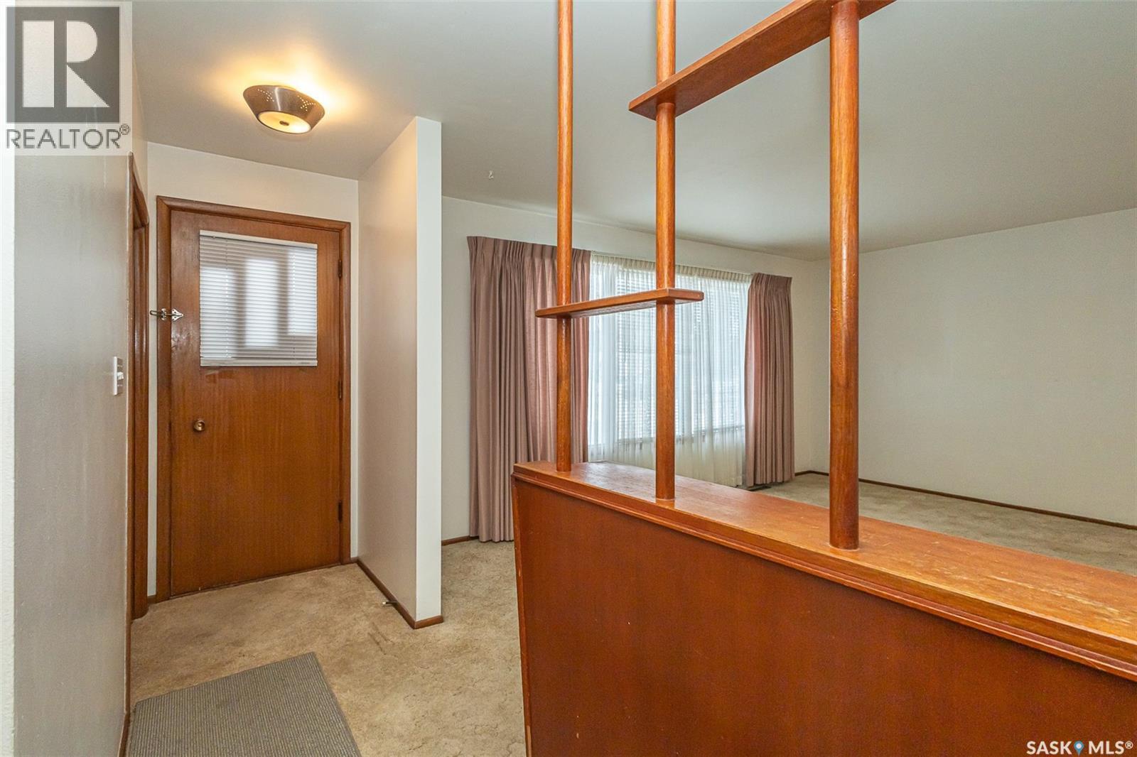 318 Montreal Avenue N, Saskatoon, SK - Indoor Photo Showing Other Room