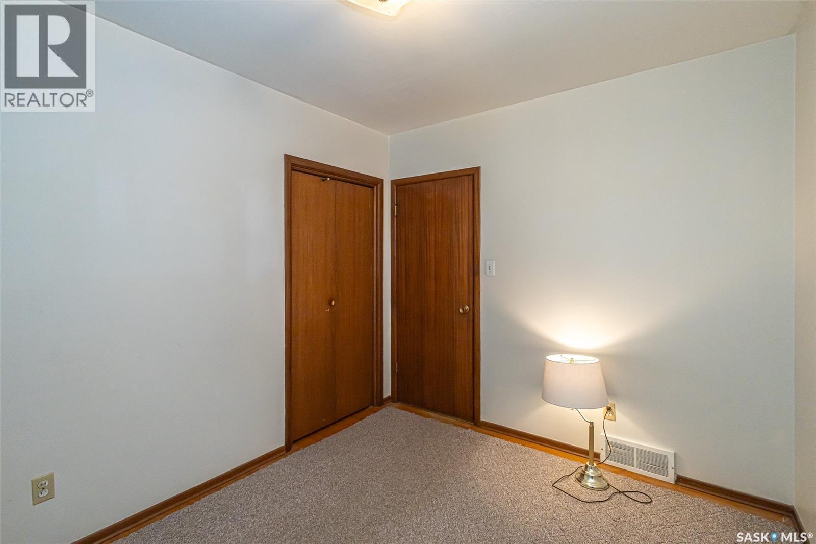 318 Montreal Avenue N, Saskatoon, SK - Indoor Photo Showing Other Room