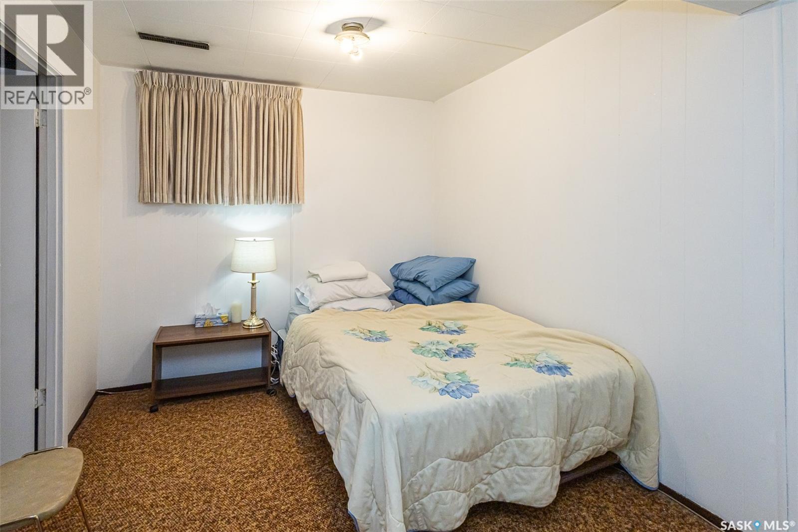 318 Montreal Avenue N, Saskatoon, SK - Indoor Photo Showing Bedroom