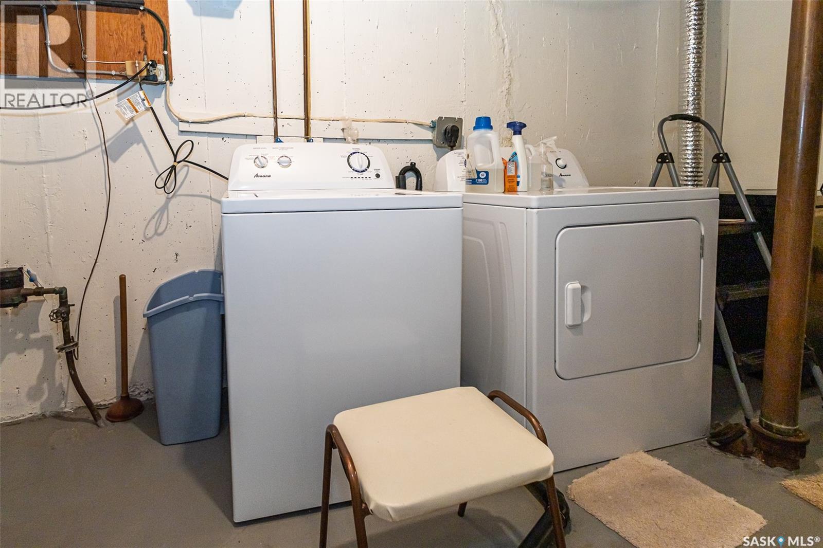 318 Montreal Avenue N, Saskatoon, SK - Indoor Photo Showing Laundry Room