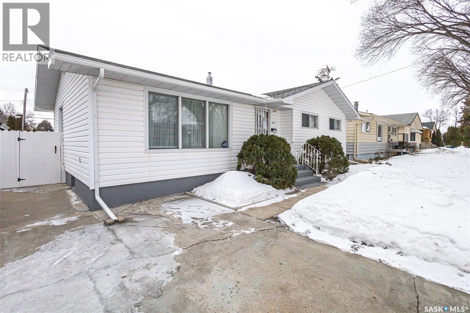 318 Montreal Avenue N, Saskatoon, SK - Outdoor