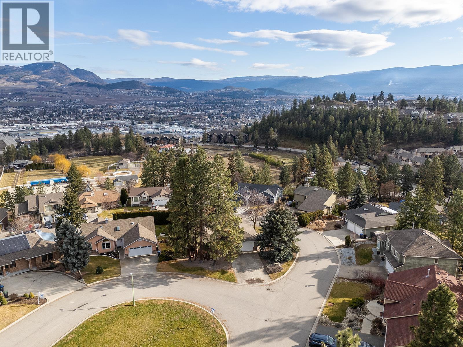 Aerial View of Neighbourhood - 745 Cassiar Crescent, Kelowna, BC - Outdoor With View