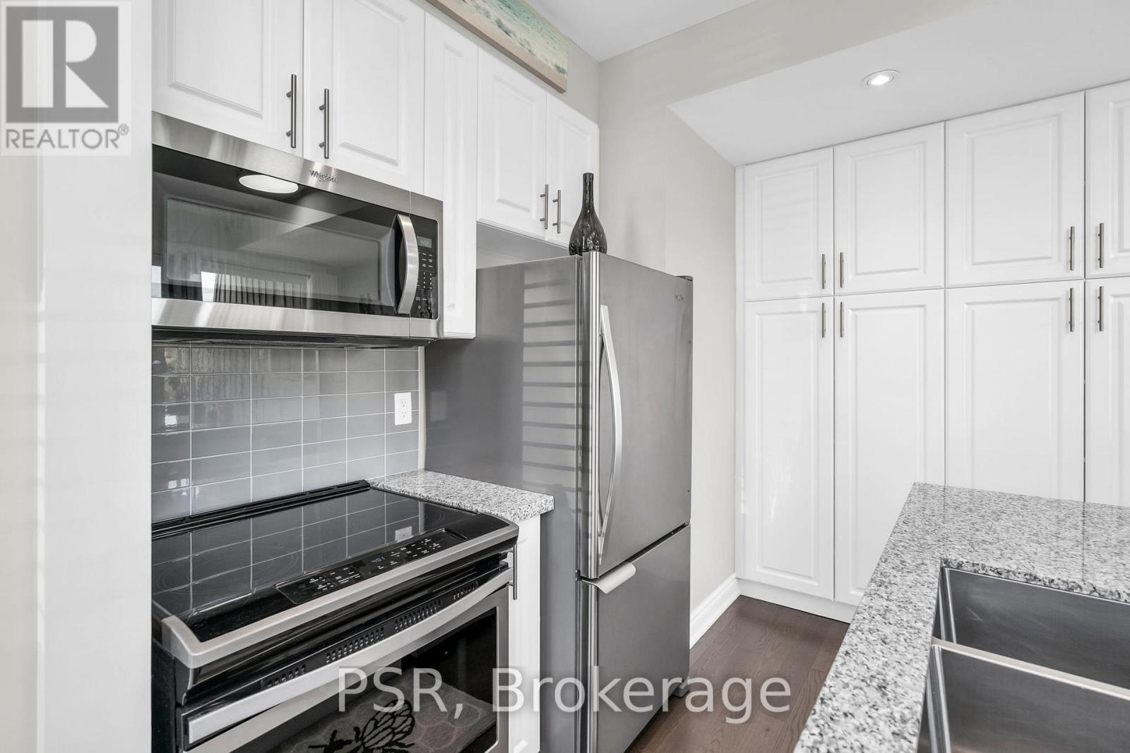 44 Carrick Trail, Gravenhurst (Wood (Gravenhurst)), ON - Indoor Photo Showing Kitchen