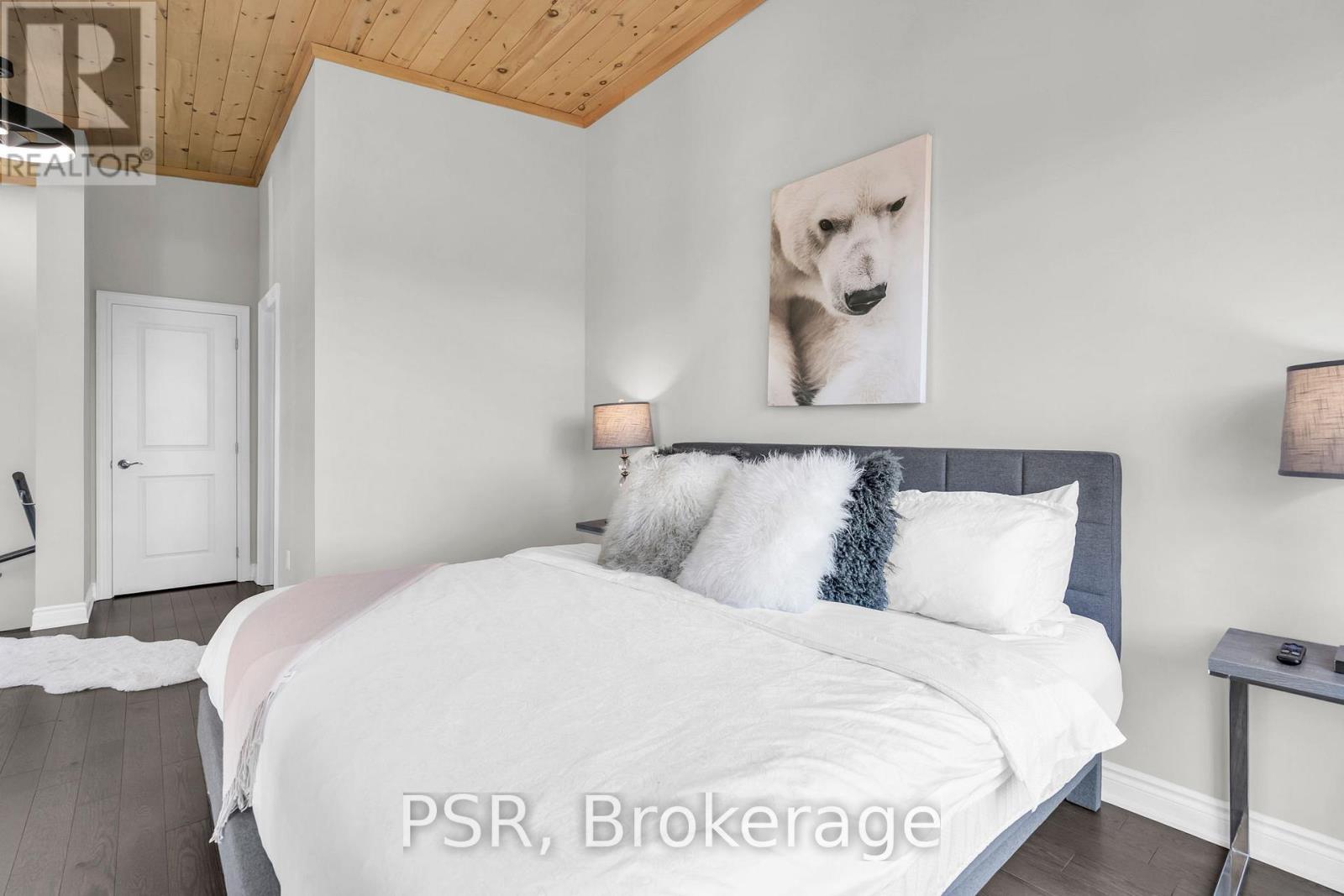 44 Carrick Trail, Gravenhurst (Wood (Gravenhurst)), ON - Indoor Photo Showing Bedroom