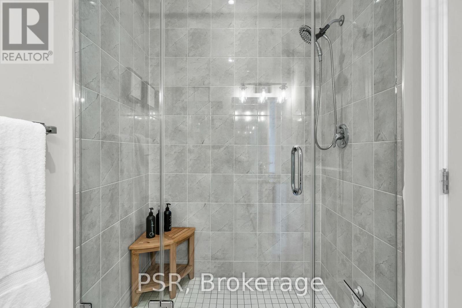 44 Carrick Trail, Gravenhurst (Wood (Gravenhurst)), ON - Indoor Photo Showing Bathroom