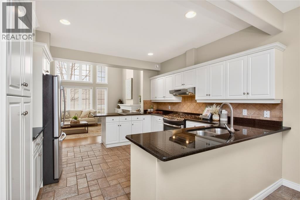 2016 Thelma Avenue, Sarnia, ON - Indoor Photo Showing Kitchen With Double Sink